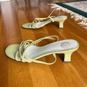 Danna Lawrence Baylor heel woman’s sage  green strappy sandals size 7